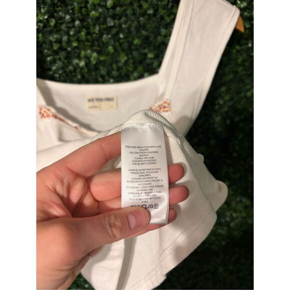 Free People We The Free Secrets Tee Tank Sz Large NWOT Cream Floral Cropped - Picture 4 of 5